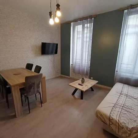 Gonelles - T3 - 2 Chambres - 1er Etage - Parking Apartment Agen